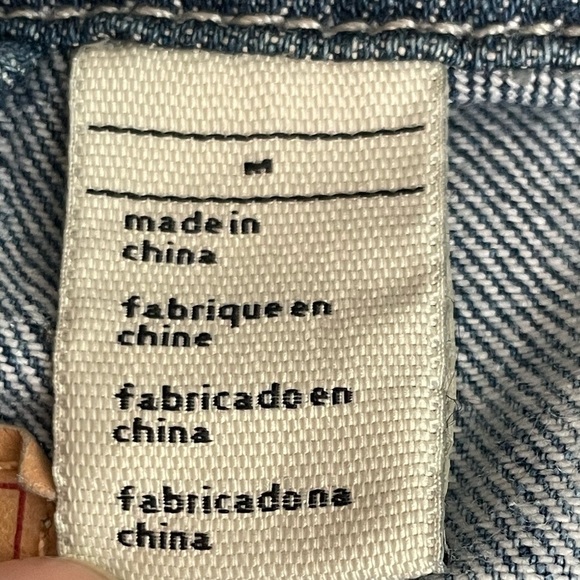 Levi’s Young Crop Trucker Denim Vest Sz M - Picture 9 of 11